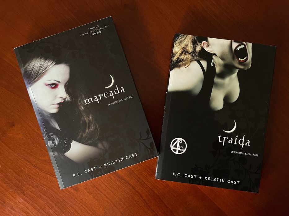 Livros “Marcada” e Traída” - P.C. Cast e Kristin Cast