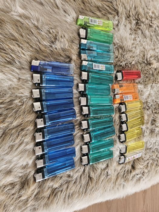 31 isqueiros de bolso