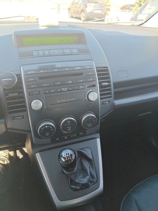 Mazda 5 com 7 lugares