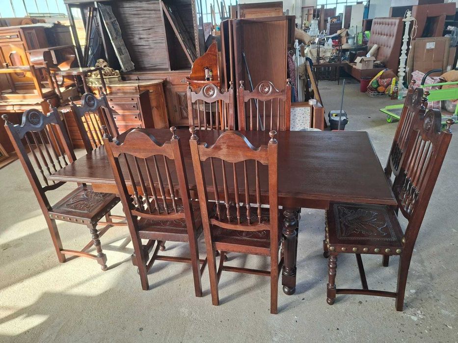 Mesa de sala rústica + 8 cadeiras