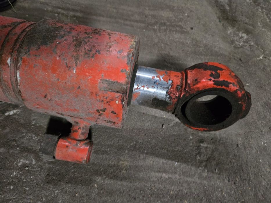 Siłownik hydrauliczny