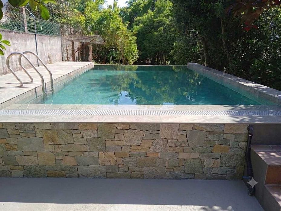 Quintinha com 2 casas, piscina e 3.000m² – mais de 40 árvores de fruto | ideal para viver ou investir (AL/Airbnb)