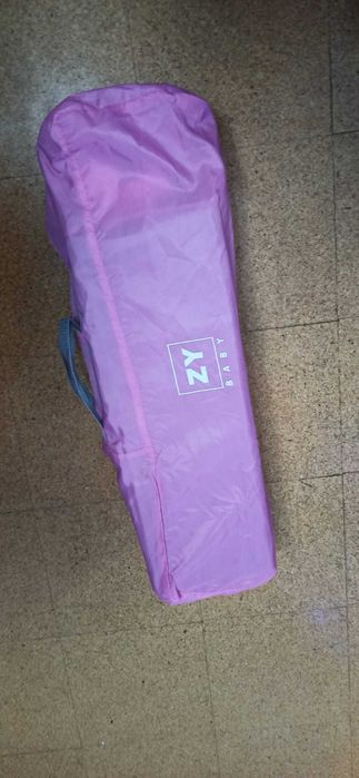 cama / parque de bebé