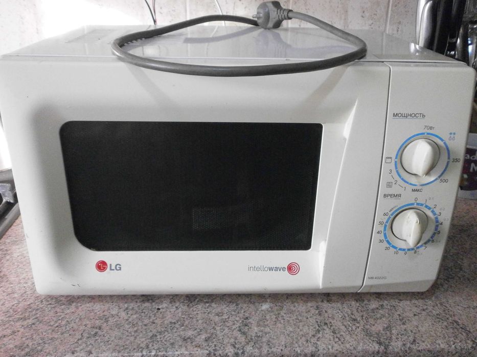 Микроволновка LG MB-4022G с грилем робоча
