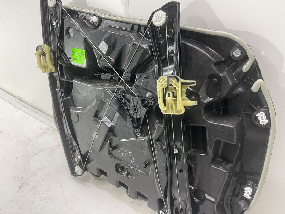 Склопідйомник BMW G05