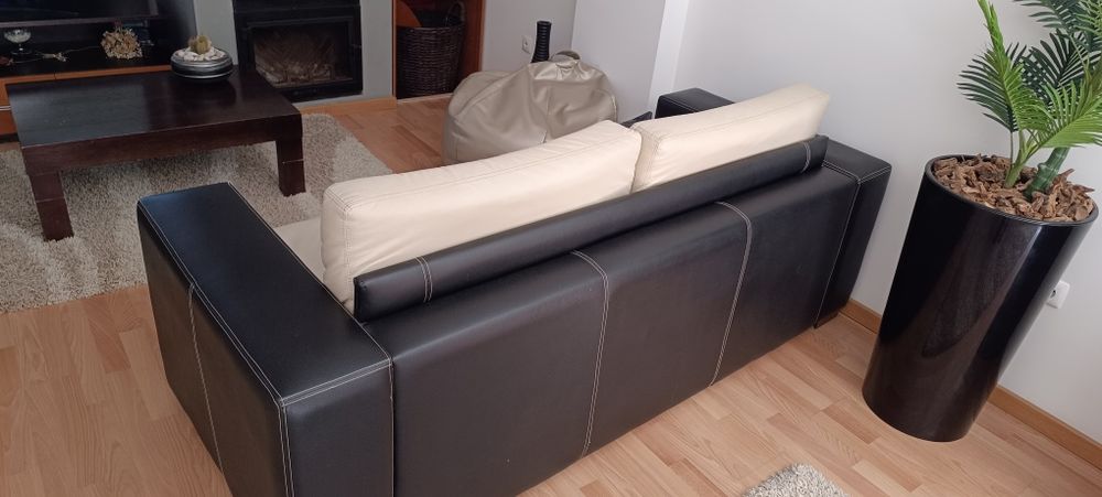 Sofá 2 lugares em couro sintético, conforto e estilo
