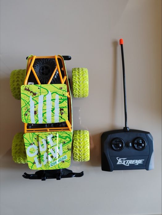 Carro telecomandado Buggy Outlaw da One Two Fun