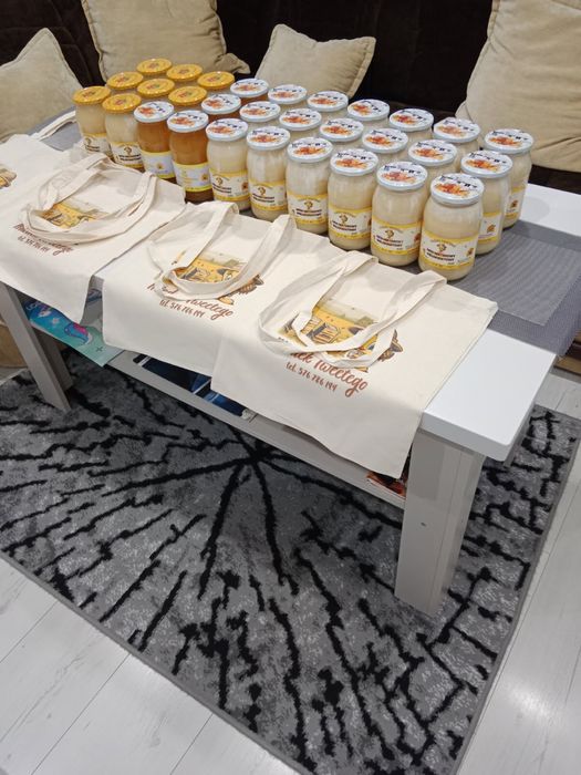 Miód z wlasnej pasieki