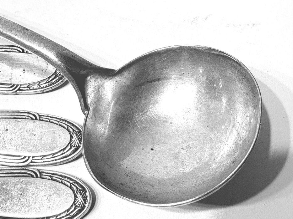 3 garfos de ostras/caracoís e uma pequena concha WMF c banho em prata