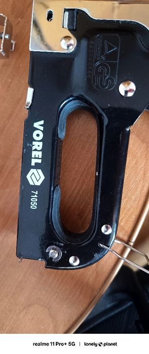 Zszywacz takier+  szywki .