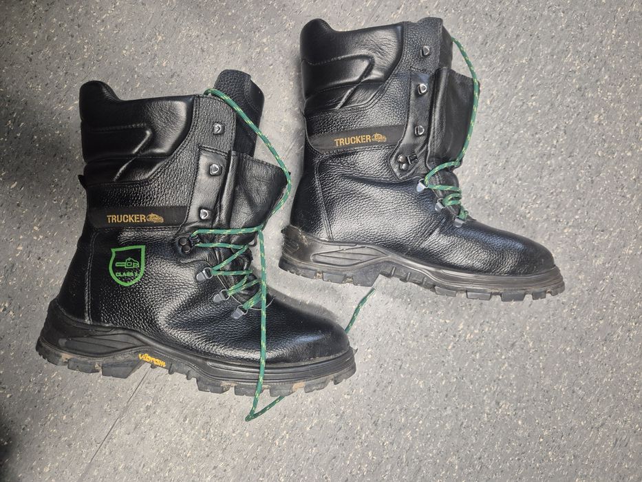 Buty pilarza antyprzecieciowe