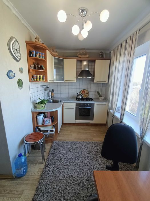 Продам 3-х к.квартиру Космос.