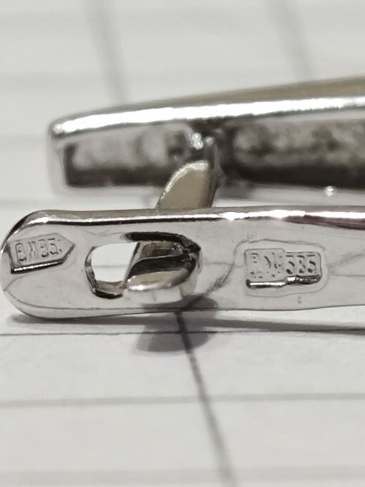 Золоті сережки, з діамантами 0.5 ct, 585 проба.