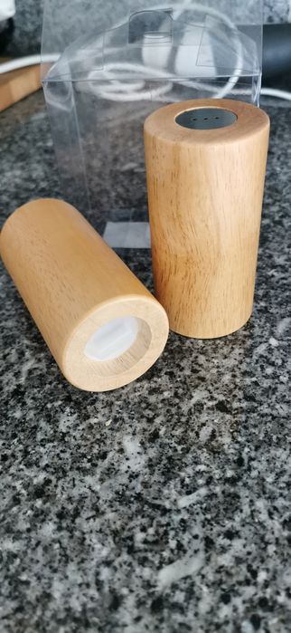 Conjunto de dispensadores de sal e pimenta443306409492500482