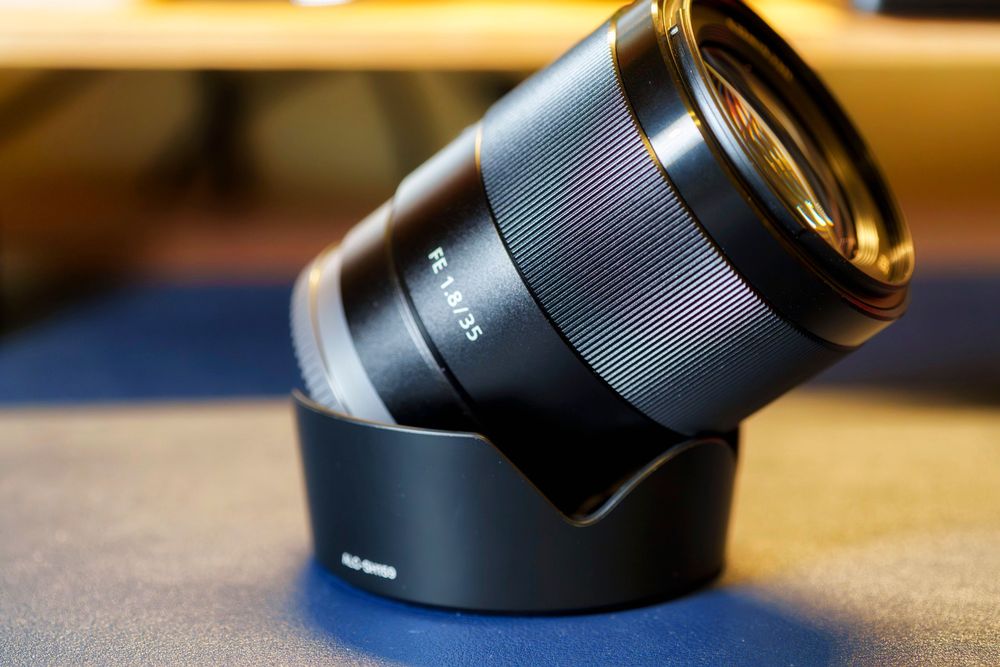 Sony 35mm f/1.8 – Como Nova (com caixa)