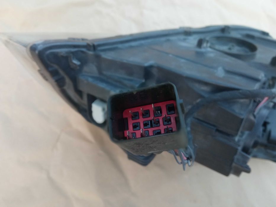 Volvo V60 S60 Lampa Lewa Przednia  2010 Oryginał 2013 Zwykła Ładna