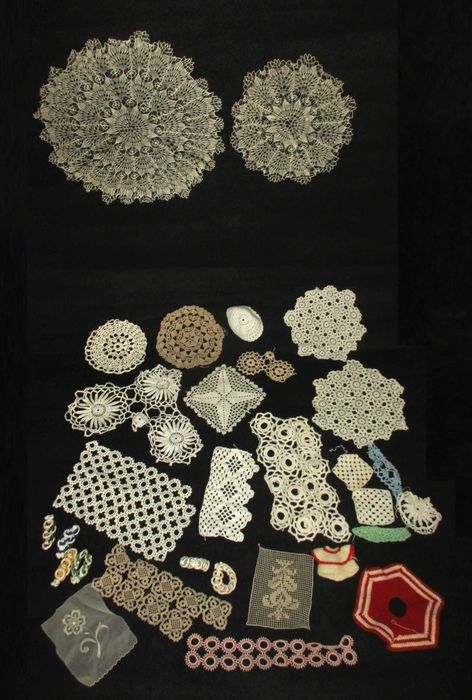 Conjunto de Naperons Rendas Toalhas e Acessórios