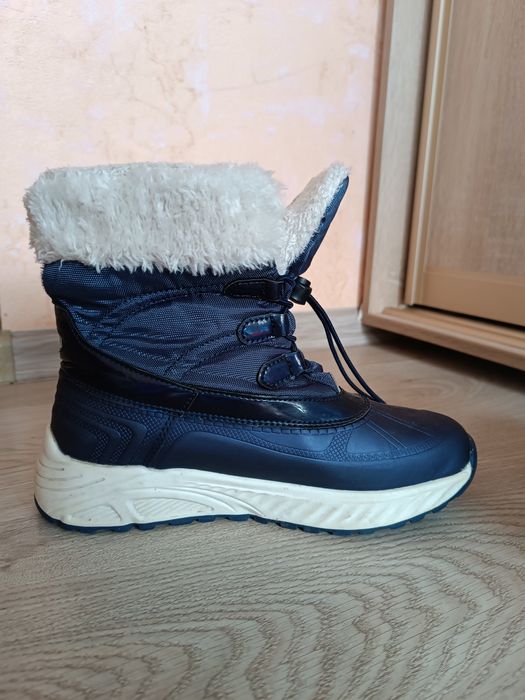 Продам зимні ботинки