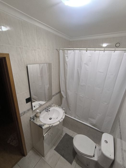 Quarto individual + WC privado