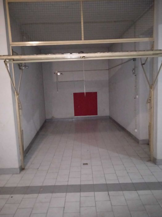 Garagem espetacular para venda em caldas da rainha vendo/alugo