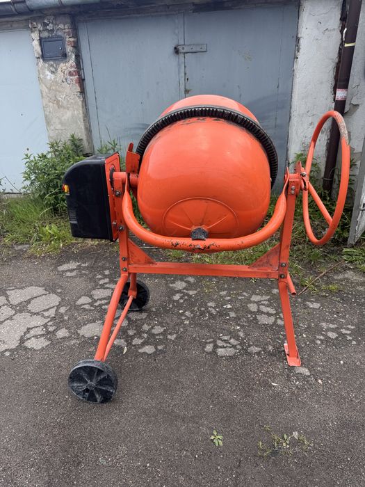 Betoniarka betoniarka na 230 v 160/130l