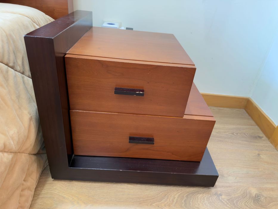 Cama de casal em madeira maciça 1,60 x 2,00