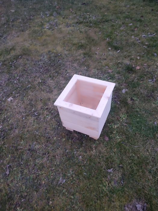 Donice drewniane ogrodowe