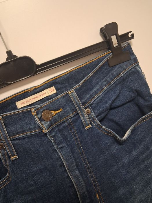 Levis spodnie rurki damskie M