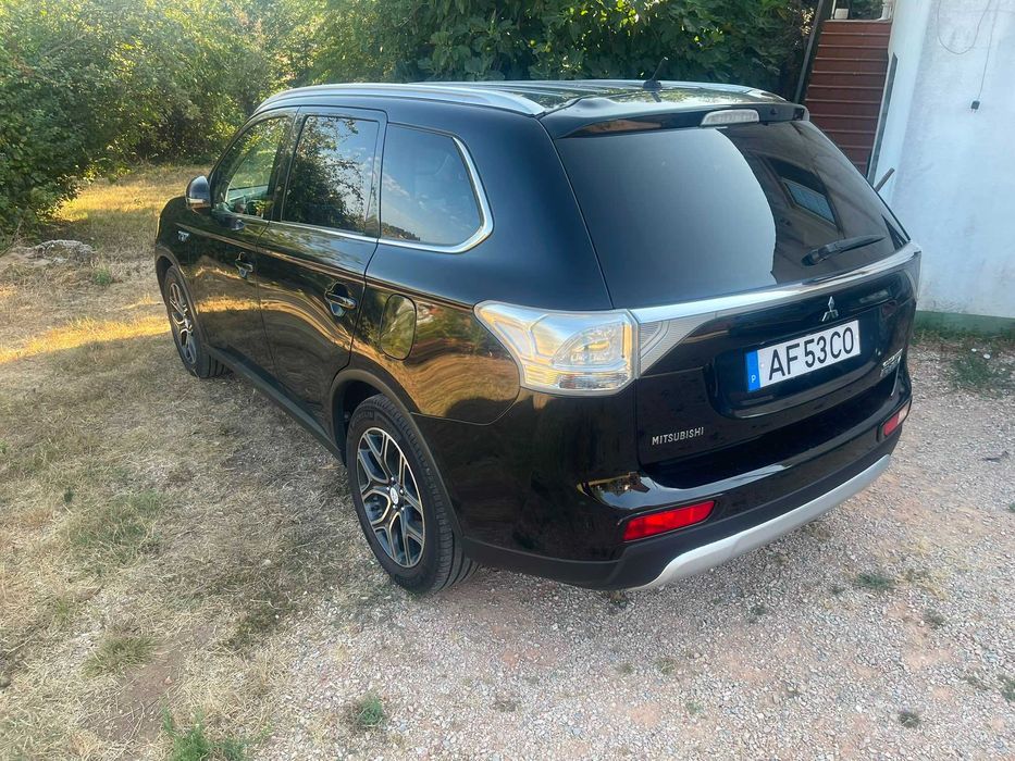 Mitsubishi Outlander — fotografia 9