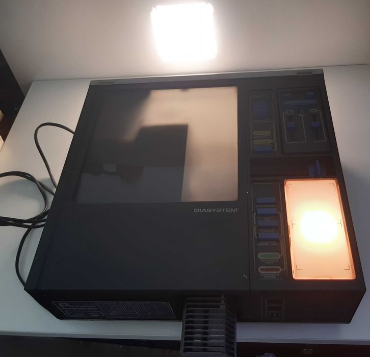 Antigo Projector Retro-Projector e Visualizador de Slides Funcional