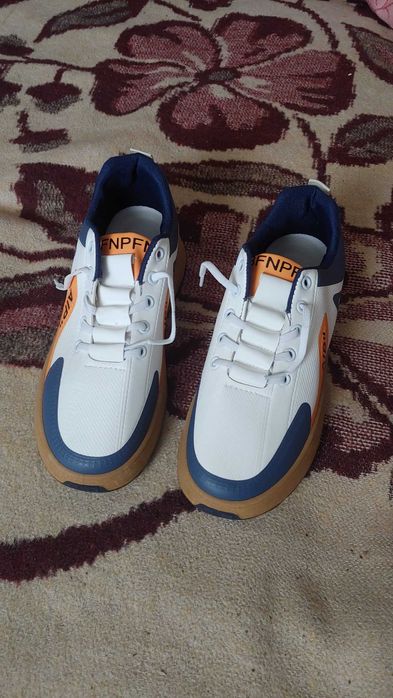 Кросовки Стелька 26.5 см Размер 43 классные мягкие удобная обувь новые