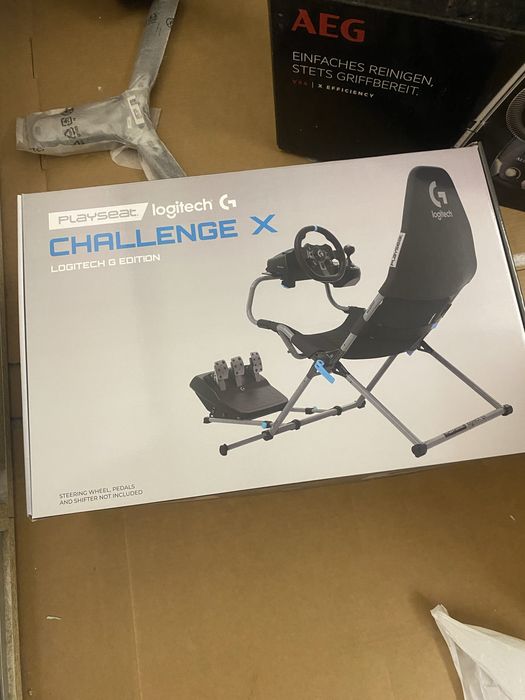 Volante e pedais logitech G 923  com  cadeira playseat x
