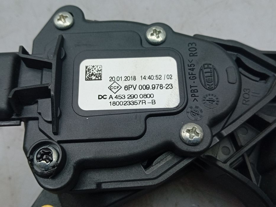 Pedal do acelerador RENAULT Twingo III (BCM_)