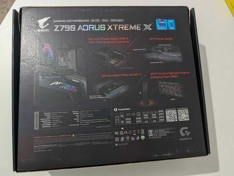 Placa Mãe Aorus Z790 XTREME X (DANIFICADA)