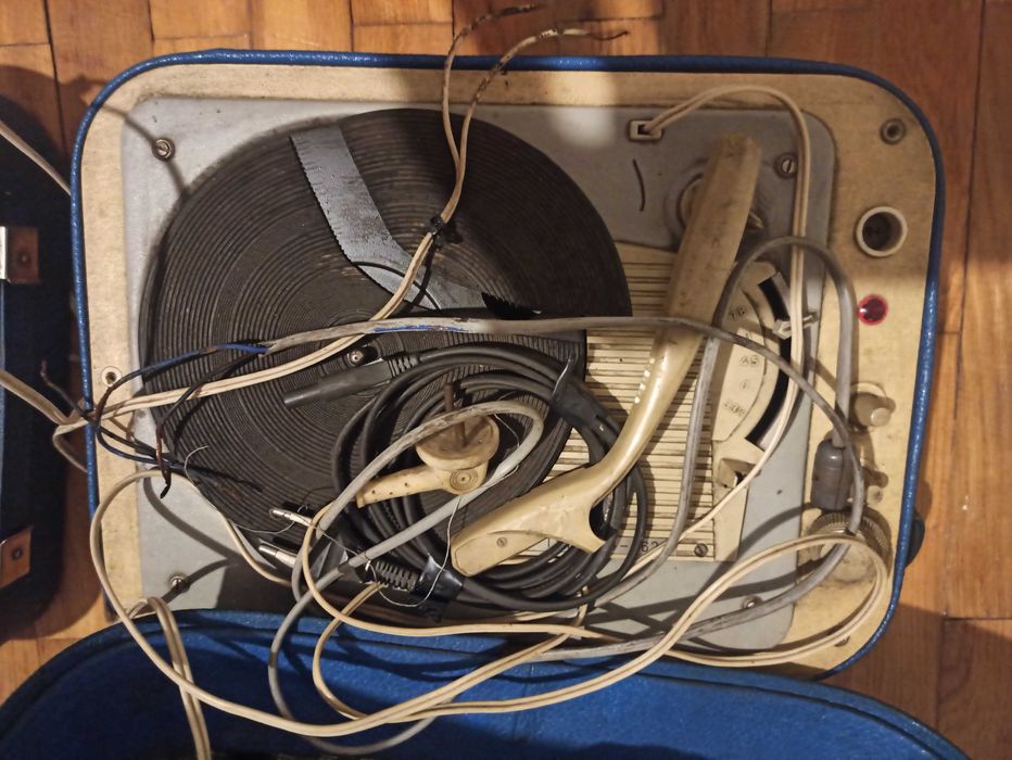 Gramofon walizkowy PRL