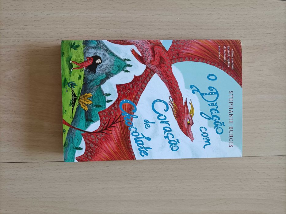 Livro-o dragão com coração de chocolate
