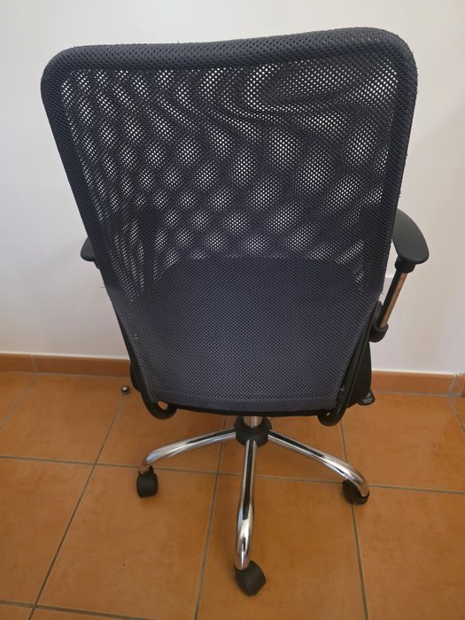 Cadeira impecável