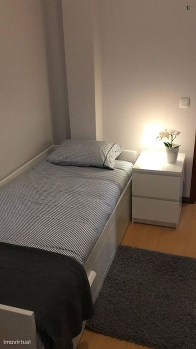 Quarto - localizado em Alta Universitária Coimbra
