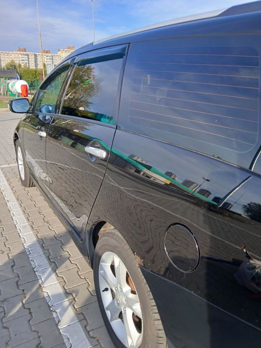 Mitsubishi grandis