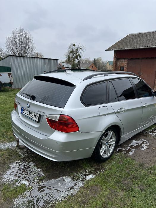 Продам бмв е91 318 д 2.0дизель
