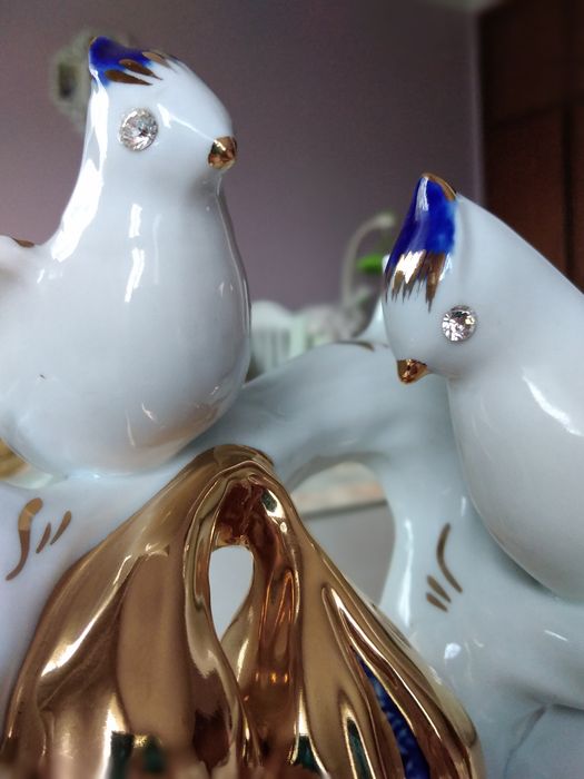 Estatueta porcelana