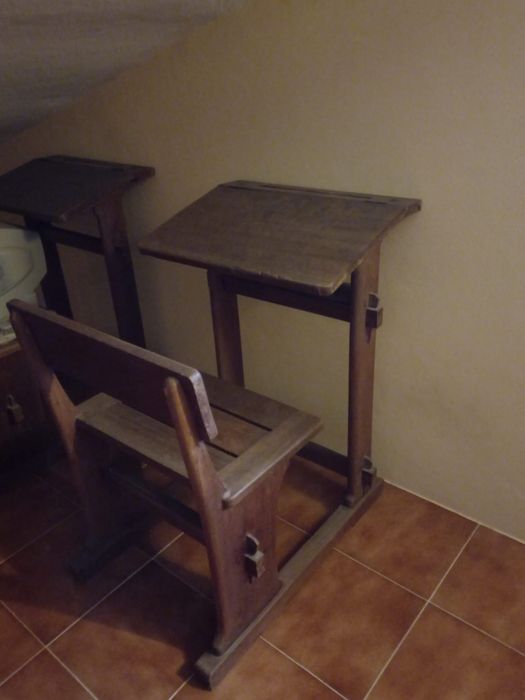 Carteira Escolar Antiga