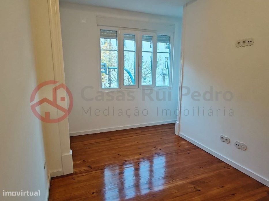 Apartamento T3 totalmente remodelado na Penha de França em Lisboa