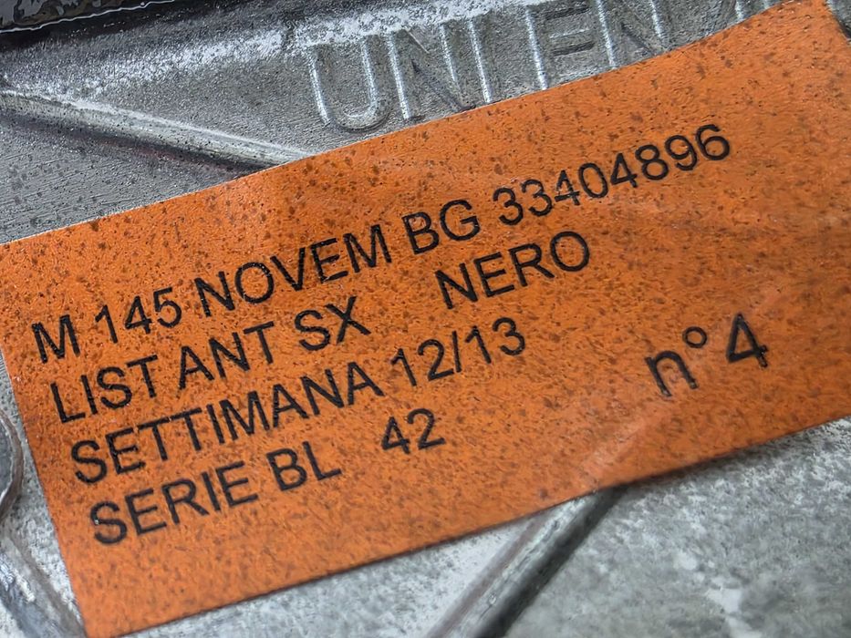 Maserati Granturismo - listwa drzwi dekor tapicerki boczek PIANO LH