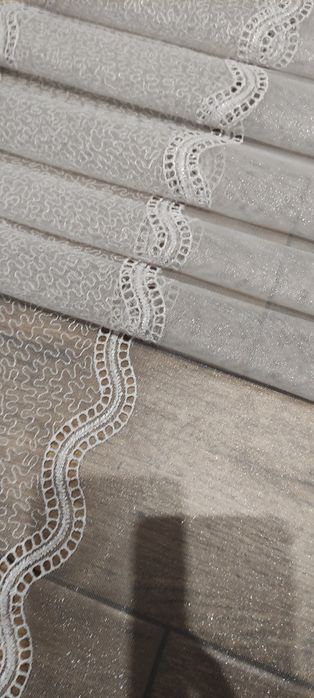 Karnisz zazdroska firanka