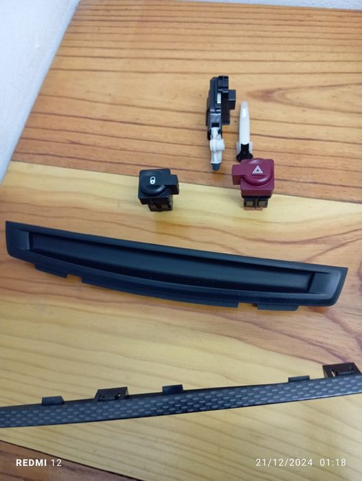 Friso frontal Citroen C4 + radio original