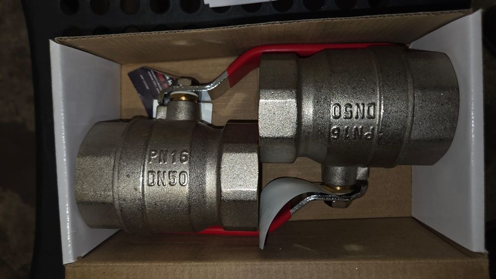 Zawór kulowy DN50,PN16 niklowany standard z dławikiem dźwignią stalową