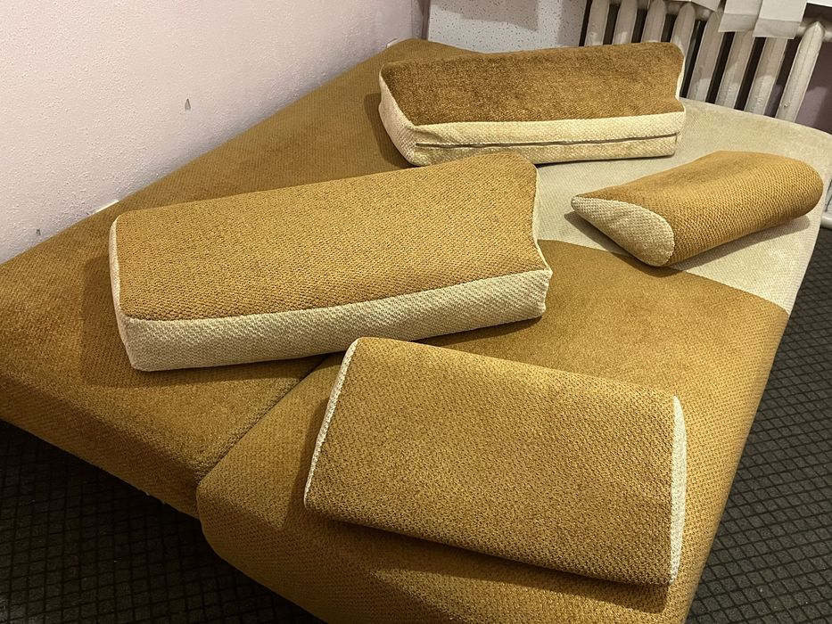 Продам двуспальный диван Доставка