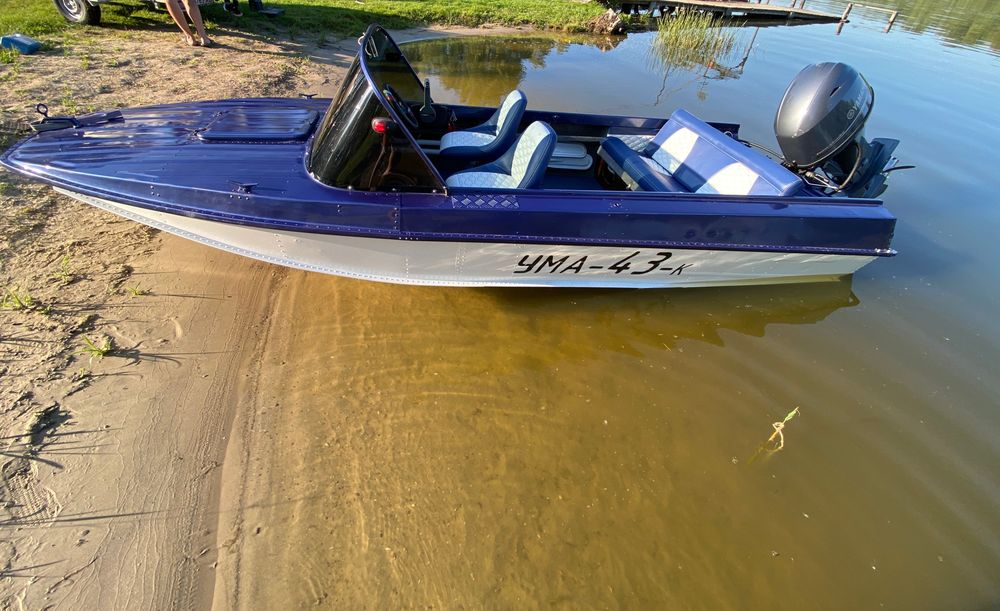 Лодка Казанка 5м3 з двигуном Yamaha 70