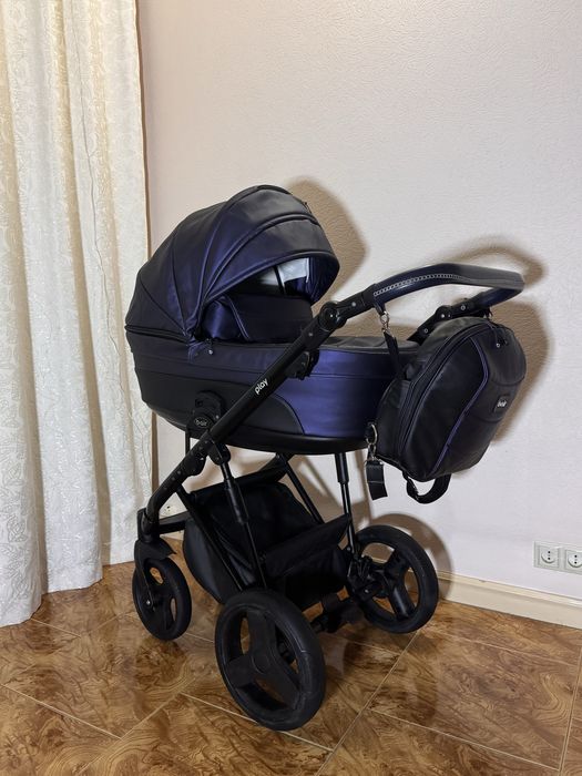 Продам детскую коляску 2 в 1